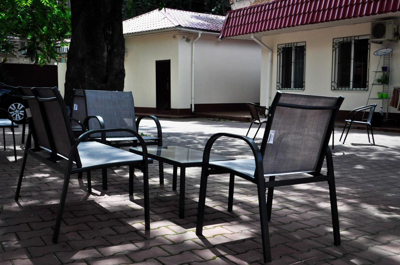 Old Courtyard Hostel Odesa Exterior foto